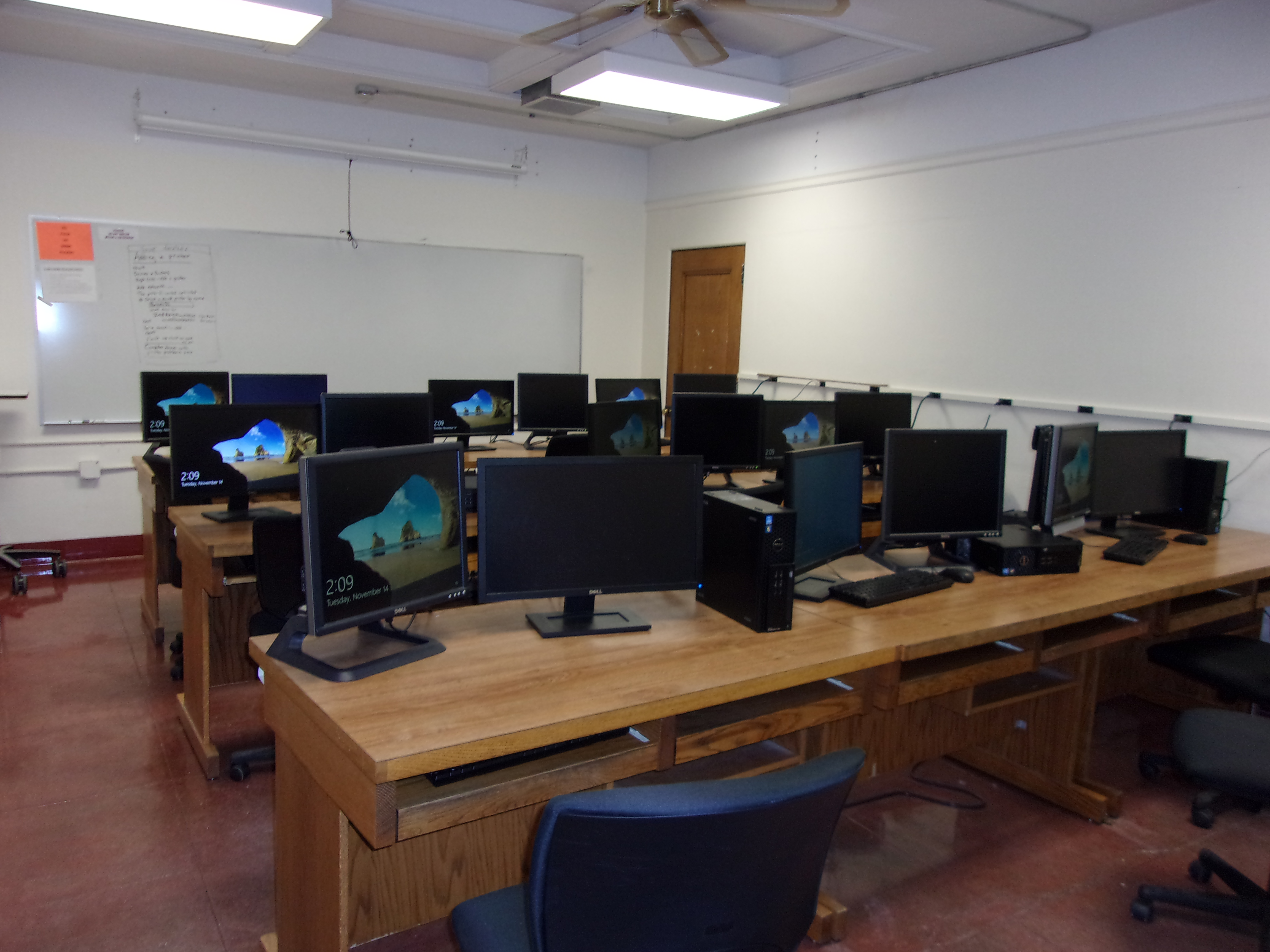Roberts 419 Computer Lab